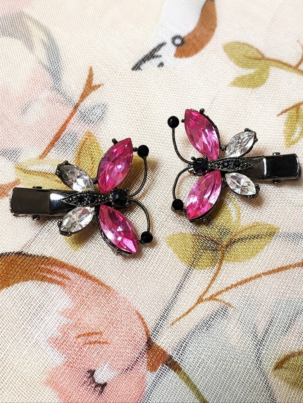 Pink Clear Rhinestone Faceted Hair Clip Jewelry Butterfly Barrettes Gunmetal NEW
